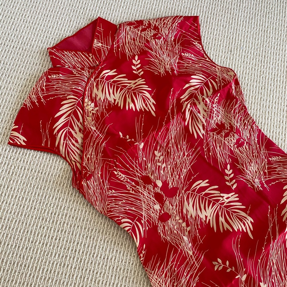 Sexy Red Dress Traditional Chinese gown